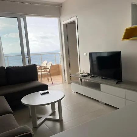 Edmond Apartment *